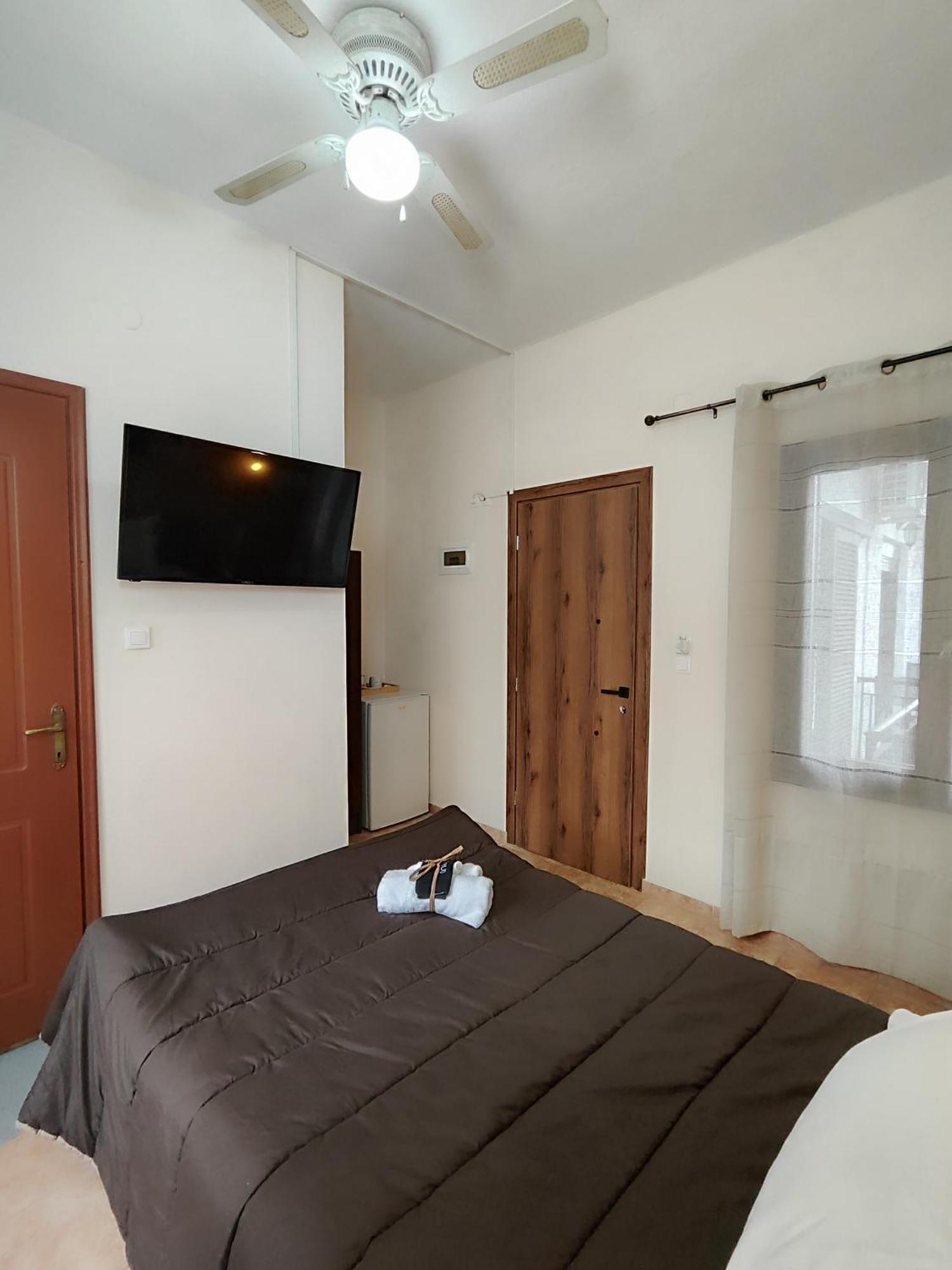 Poseidon Rooms Kala Nera Exterior photo